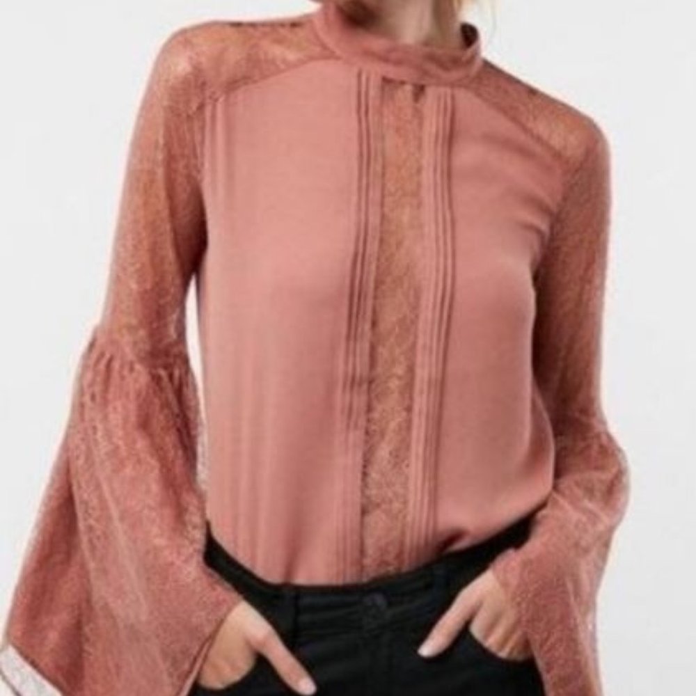 Express Lace Overlay Long Bell Sleeve NWT Size XS Misses